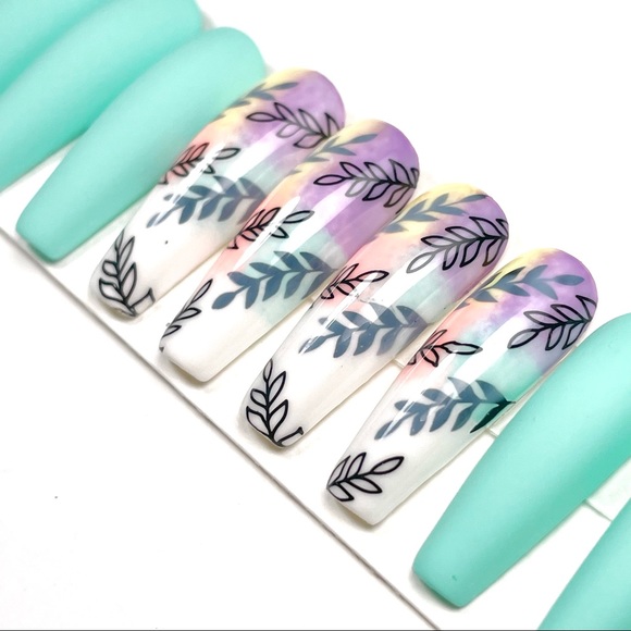 Custom gel press-on nails made by artisan set - Picture 4 of 11